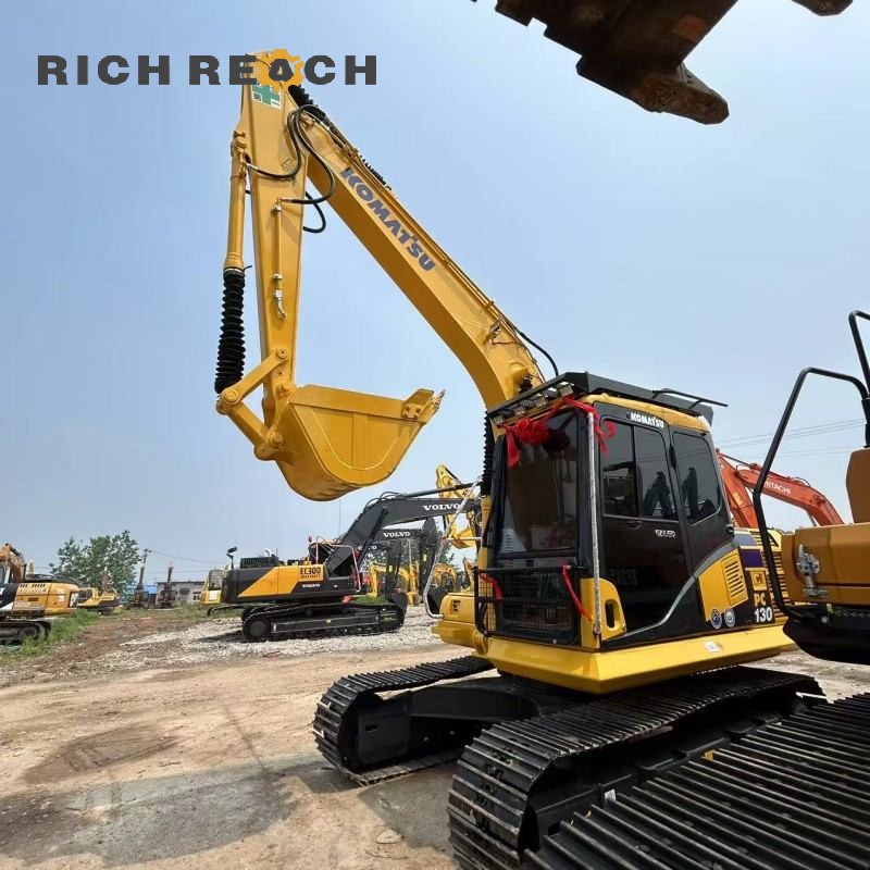 Equipment nameplate and hour meter of a used 2018 Komatsu PC130 excavator for sale at $16,667 from Richreach